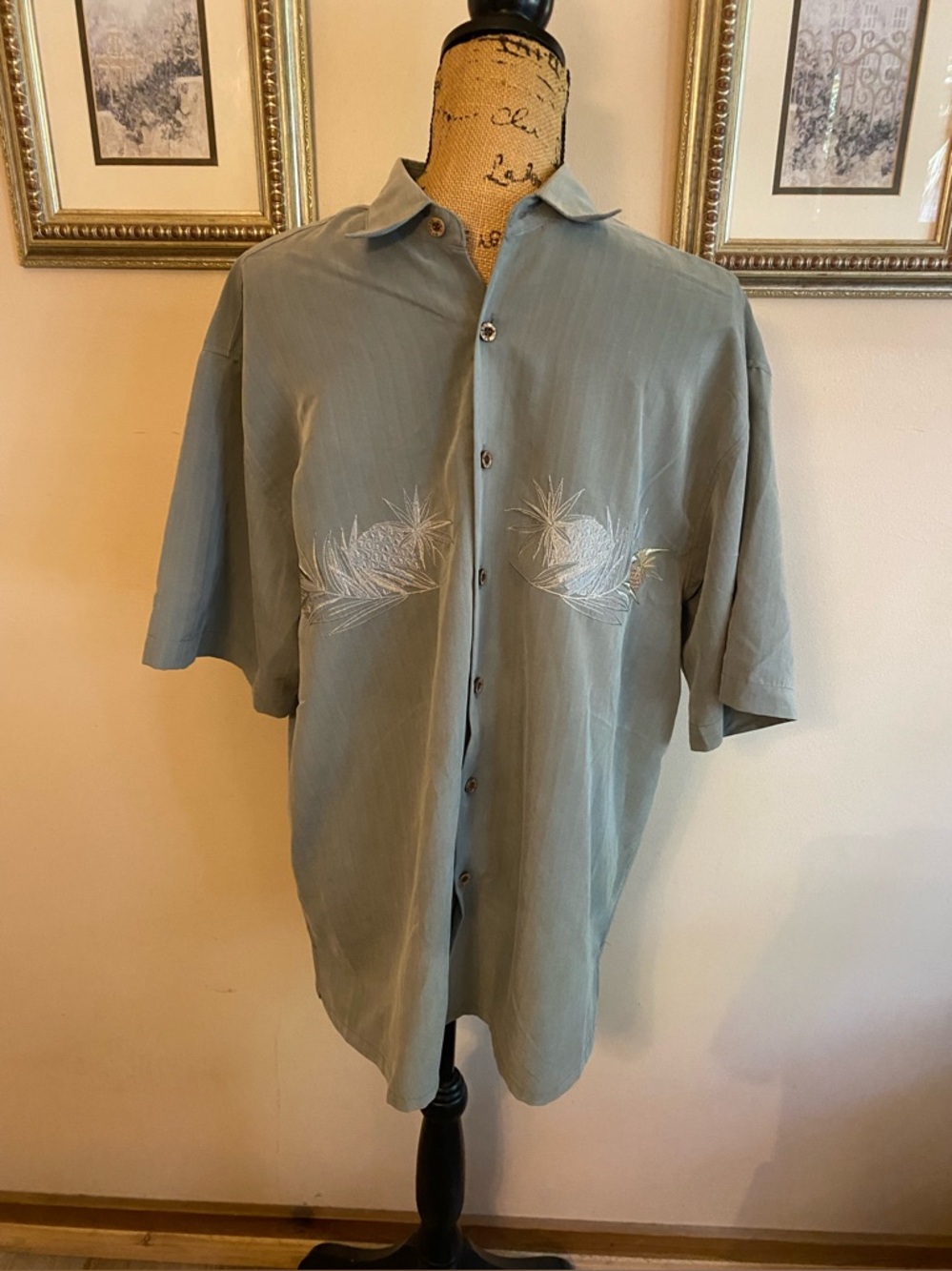Bamboo Cay Men’s M Hawaiian Shirt Embroidered Pineapple Sage Green Modal Blend